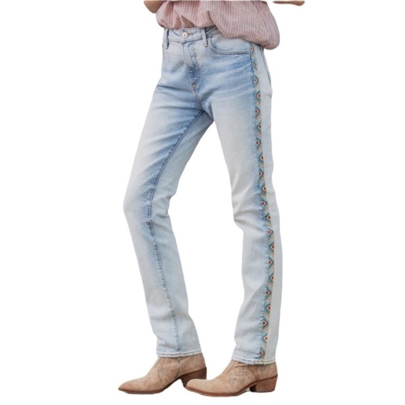 Driftwood Audrey High Rise Embroidered Side Trim Jeans Size 28 Straight Leg - Picture 15 of 16